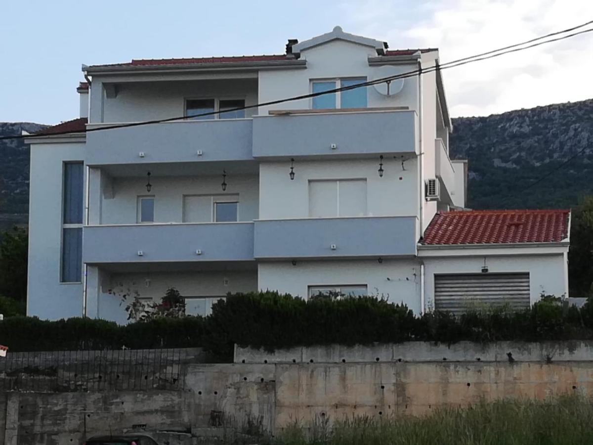 Apartment Istuk Kastela Exterior photo